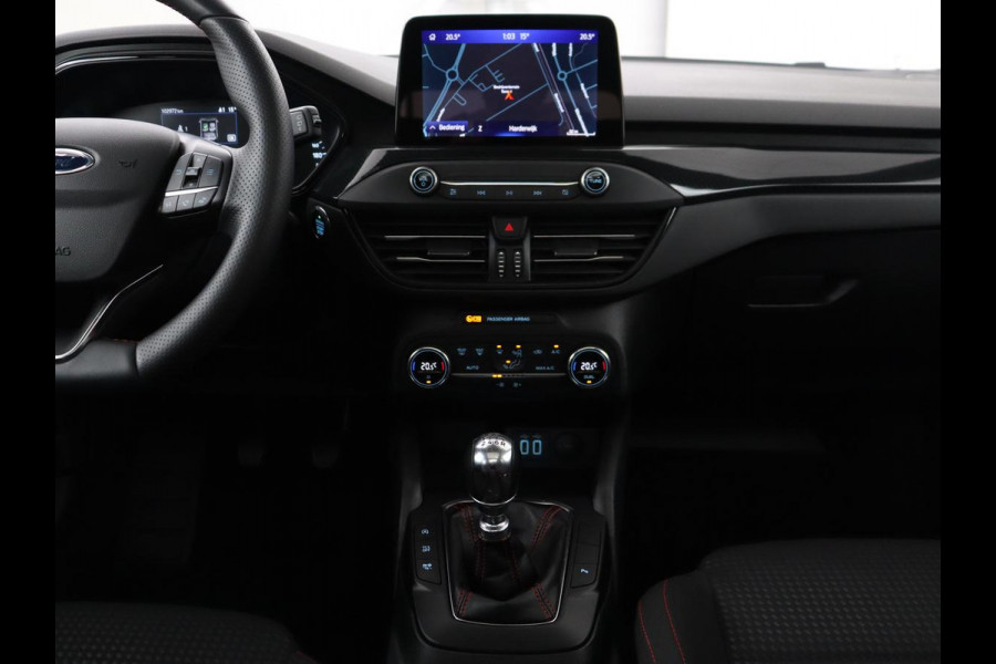 Ford Focus 1.0 EcoBoost ST Line | Panoramadak | Camera | Carplay | Navigatie | Full LED | Climate control | Keyless | Cruise control | Bluetooth | Parkeerhulp