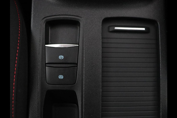 Ford Focus 1.0 EcoBoost ST Line | Panoramadak | Camera | Carplay | Navigatie | Full LED | Climate control | Keyless | Cruise control | Bluetooth | Parkeerhulp