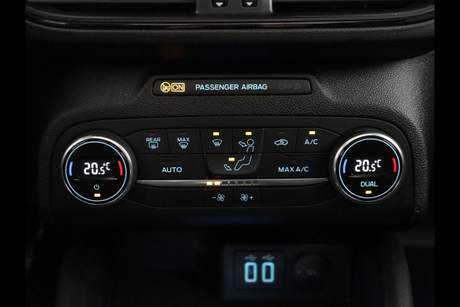 Ford Focus 1.0 EcoBoost ST Line | Panoramadak | Camera | Carplay | Navigatie | Full LED | Climate control | Keyless | Cruise control | Bluetooth | Parkeerhulp