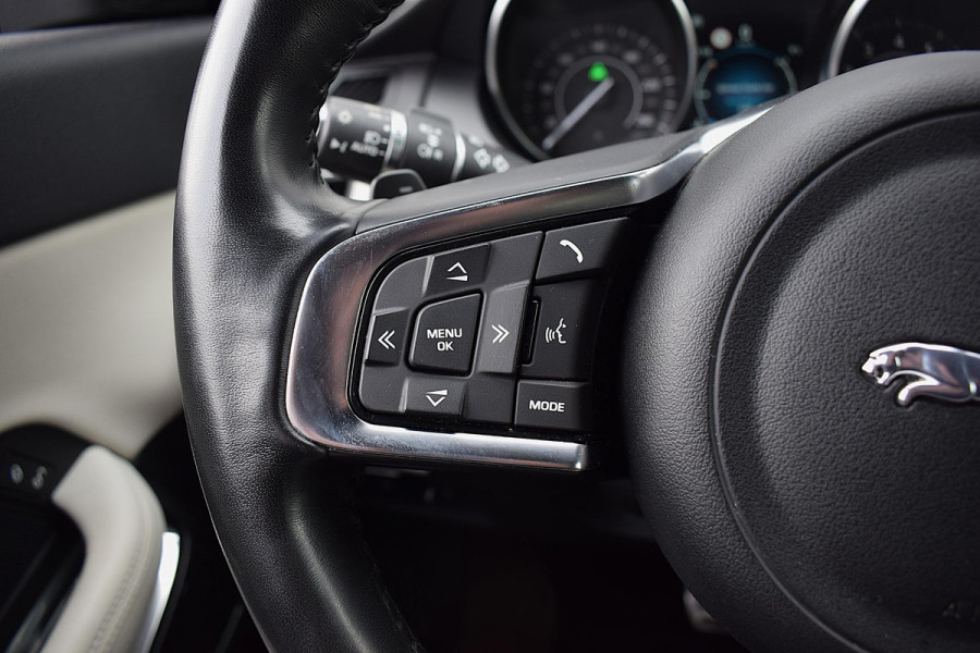 Jaguar E-Pace 2.0 P250 AWD R-Dynamic SE | Meridian | Leer | Stoelverw. | Camera