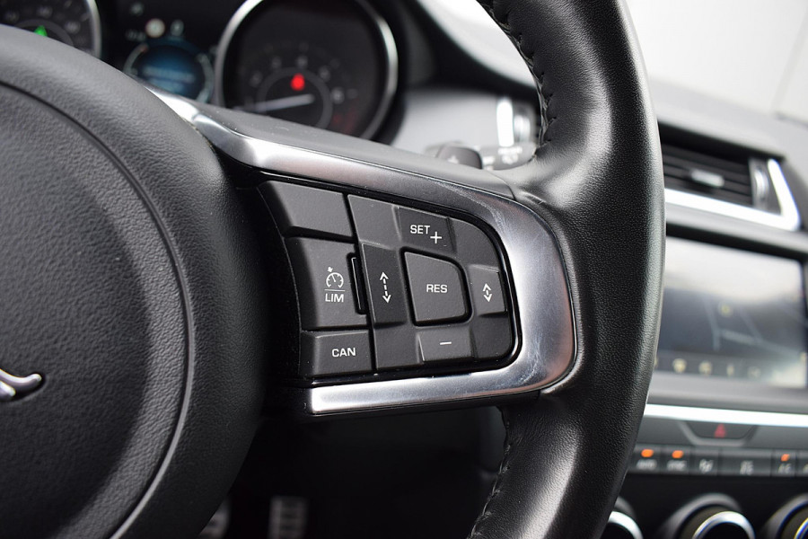 Jaguar E-Pace 2.0 P250 AWD R-Dynamic SE | Meridian | Leer | Stoelverw. | Camera