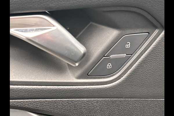 Audi Q3 Sportback 35 TFSI S-Line | Pano/Dak | Leder | Elek/Trekhaak | Camera