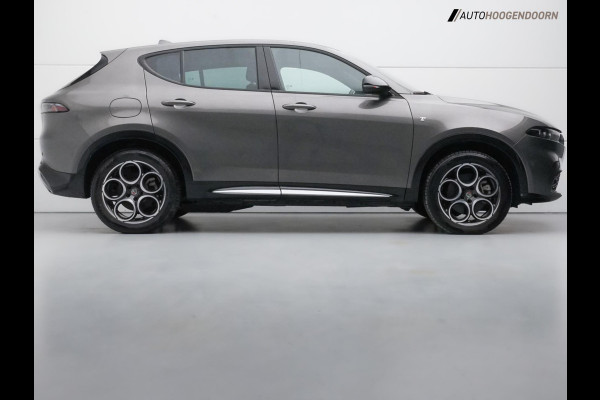 Alfa Romeo Tonale 1.3T PHEV Ti (SFEERVERLICHTING,ADAPTIVE CRUISE,360 CAMERA,KEYLESS,LED,DIGITAAL COCKPIT,CLIMATE,TOPCONDITIE)