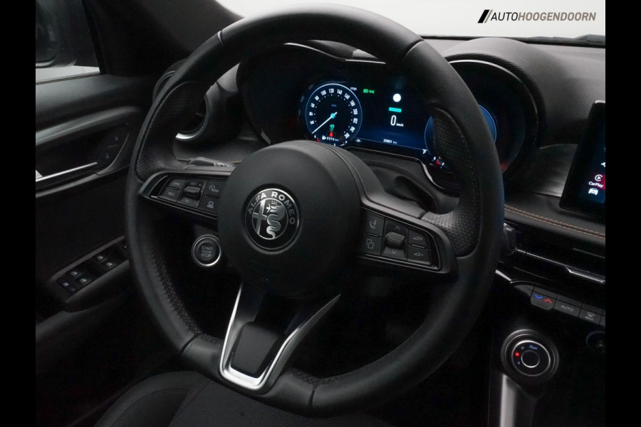 Alfa Romeo Tonale 1.3T PHEV Ti (SFEERVERLICHTING,ADAPTIVE CRUISE,360 CAMERA,KEYLESS,LED,DIGITAAL COCKPIT,CLIMATE,TOPCONDITIE)
