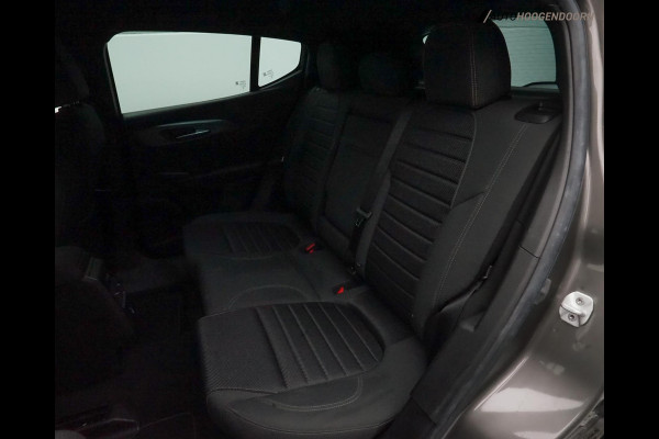 Alfa Romeo Tonale 1.3T PHEV Ti (SFEERVERLICHTING,ADAPTIVE CRUISE,360 CAMERA,KEYLESS,LED,DIGITAAL COCKPIT,CLIMATE,TOPCONDITIE)