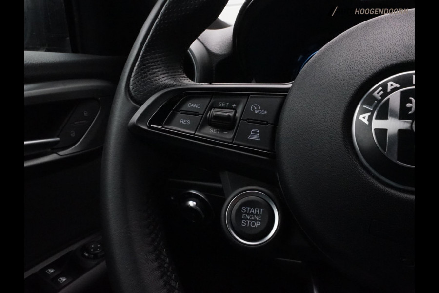 Alfa Romeo Tonale 1.3T PHEV Ti (SFEERVERLICHTING,ADAPTIVE CRUISE,360 CAMERA,KEYLESS,LED,DIGITAAL COCKPIT,CLIMATE,TOPCONDITIE)