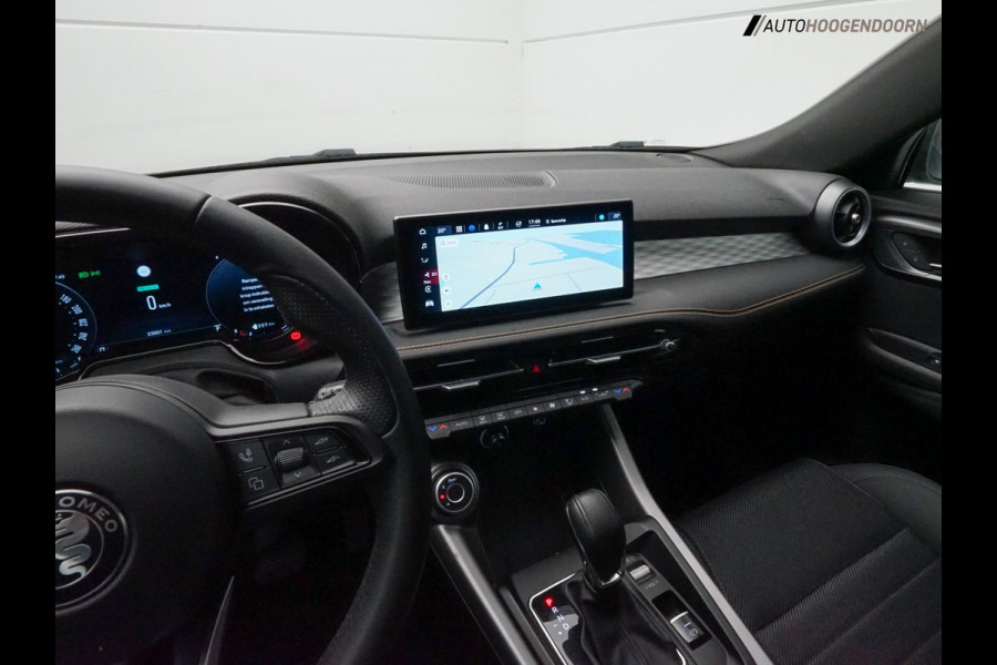 Alfa Romeo Tonale 1.3T PHEV Ti (SFEERVERLICHTING,ADAPTIVE CRUISE,360 CAMERA,KEYLESS,LED,DIGITAAL COCKPIT,CLIMATE,TOPCONDITIE)