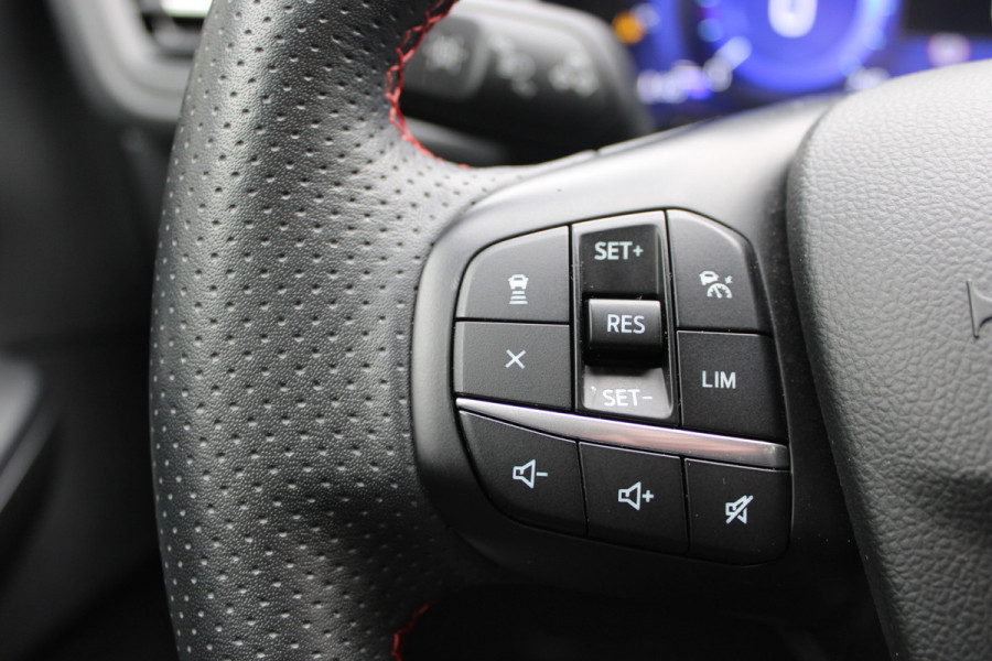 Ford Kuga 1.5 EcoBoost ST-Line X | Adaptieve cruise | BLIS | Camera | Trekhaak | Winterpack