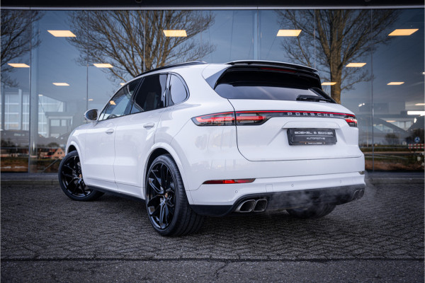 Porsche Cayenne 4.0 Turbo ** PCCB** Burmester ** Approved ** Panodak ** Trekhaak ** 18-weg Sportstoelen 4WS ** Adapt. Cruise ** Softclose ** NP 237K ** NAP ** NL auto!!