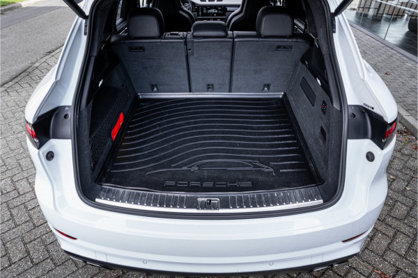 Porsche Cayenne 4.0 Turbo ** PCCB** Burmester ** Approved ** Panodak ** Trekhaak ** 18-weg Sportstoelen 4WS ** Adapt. Cruise ** Softclose ** NP 237K ** NAP ** NL auto!!