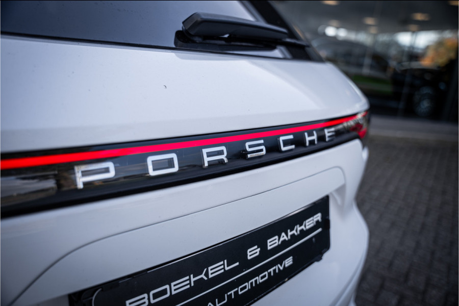 Porsche Cayenne 4.0 Turbo ** PCCB** Burmester ** Approved ** Panodak ** Trekhaak ** 18-weg Sportstoelen 4WS ** Adapt. Cruise ** Softclose ** NP 237K ** NAP ** NL auto!!