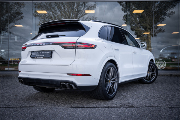 Porsche Cayenne 4.0 Turbo ** PCCB** Burmester ** Approved ** Panodak ** Trekhaak ** 18-weg Sportstoelen 4WS ** Adapt. Cruise ** Softclose ** NP 237K ** NAP ** NL auto!!