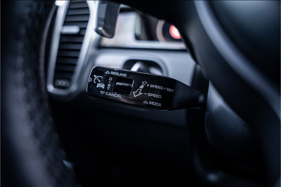 Porsche Cayenne 4.0 Turbo ** PCCB** Burmester ** Approved ** Panodak ** Trekhaak ** 18-weg Sportstoelen 4WS ** Adapt. Cruise ** Softclose ** NP 237K ** NAP ** NL auto!!