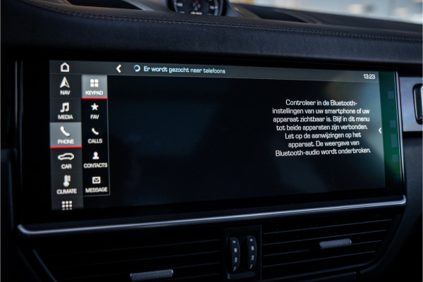 Porsche Cayenne 4.0 Turbo ** PCCB** Burmester ** Approved ** Panodak ** Trekhaak ** 18-weg Sportstoelen 4WS ** Adapt. Cruise ** Softclose ** NP 237K ** NAP ** NL auto!!