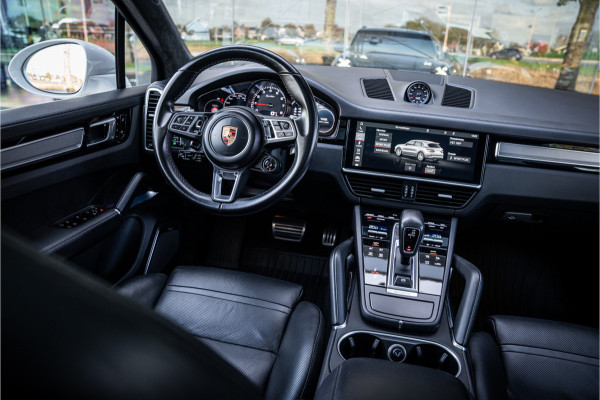 Porsche Cayenne 4.0 Turbo ** PCCB** Burmester ** Approved ** Panodak ** Trekhaak ** 18-weg Sportstoelen 4WS ** Adapt. Cruise ** Softclose ** NP 237K ** NAP ** NL auto!!