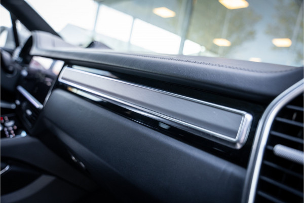 Porsche Cayenne 4.0 Turbo ** PCCB** Burmester ** Approved ** Panodak ** Trekhaak ** 18-weg Sportstoelen 4WS ** Adapt. Cruise ** Softclose ** NP 237K ** NAP ** NL auto!!