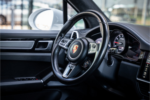 Porsche Cayenne 4.0 Turbo ** PCCB** Burmester ** Approved ** Panodak ** Trekhaak ** 18-weg Sportstoelen 4WS ** Adapt. Cruise ** Softclose ** NP 237K ** NAP ** NL auto!!