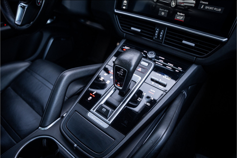 Porsche Cayenne 4.0 Turbo ** PCCB** Burmester ** Approved ** Panodak ** Trekhaak ** 18-weg Sportstoelen 4WS ** Adapt. Cruise ** Softclose ** NP 237K ** NAP ** NL auto!!