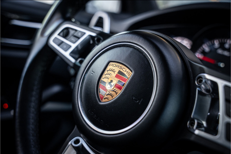 Porsche Cayenne 4.0 Turbo ** PCCB** Burmester ** Approved ** Panodak ** Trekhaak ** 18-weg Sportstoelen 4WS ** Adapt. Cruise ** Softclose ** NP 237K ** NAP ** NL auto!!