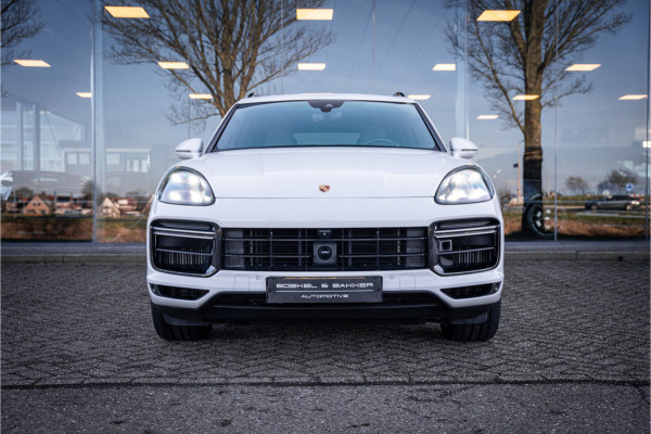 Porsche Cayenne 4.0 Turbo ** PCCB** Burmester ** Approved ** Panodak ** Trekhaak ** 18-weg Sportstoelen 4WS ** Adapt. Cruise ** Softclose ** NP 237K ** NAP ** NL auto!!