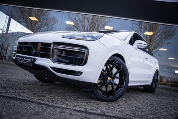 Porsche Cayenne 4.0 Turbo ** PCCB** Burmester ** Approved ** Panodak ** Trekhaak ** 18-weg Sportstoelen 4WS ** Adapt. Cruise ** Softclose ** NP 237K ** NAP ** NL auto!!