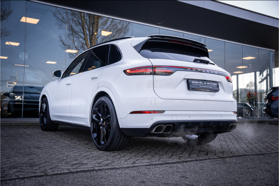 Porsche Cayenne 4.0 Turbo ** PCCB** Burmester ** Approved ** Panodak ** Trekhaak ** 18-weg Sportstoelen 4WS ** Adapt. Cruise ** Softclose ** NP 237K ** NAP ** NL auto!!