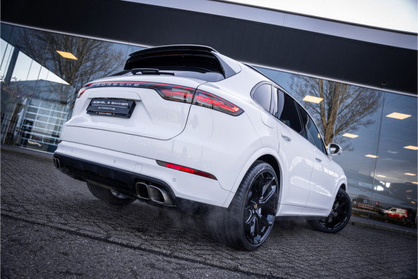 Porsche Cayenne 4.0 Turbo ** PCCB** Burmester ** Approved ** Panodak ** Trekhaak ** 18-weg Sportstoelen 4WS ** Adapt. Cruise ** Softclose ** NP 237K ** NAP ** NL auto!!