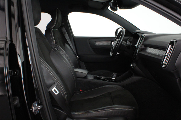 Volvo XC40 1.5 T3 R-Design > 163pk/Trekhaak (Afnb)/20 inch/ all season banden