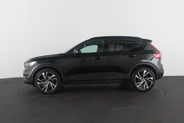 Volvo XC40 1.5 T3 R-Design > 163pk/Trekhaak (Afnb)/20 inch/ all season banden