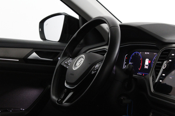 Volkswagen T-Roc 1.0 TSI Style Panorama.schuif/Camera/Adapt.cruise/18 inch...