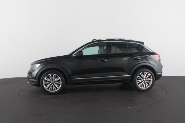 Volkswagen T-Roc 1.0 TSI Style Panorama.schuif/Camera/Adapt.cruise/18 inch...