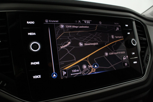 Volkswagen T-Roc 1.0 TSI Style Panorama.schuif/Camera/Adapt.cruise/18 inch...