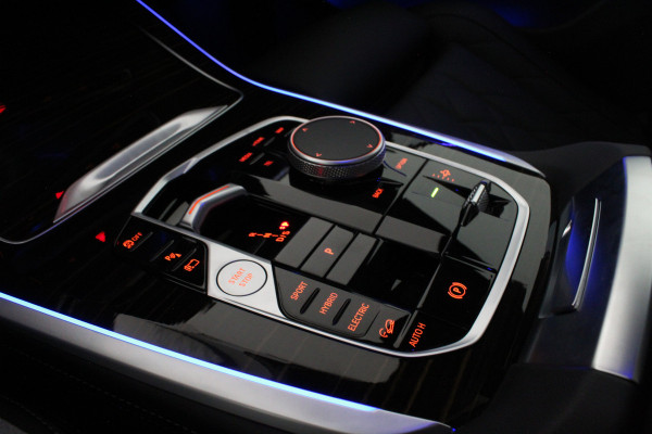 BMW X5 xDrive50e 490pk > Innovatie-pakket/Trekhaak/Travel-pakket/Shadow line