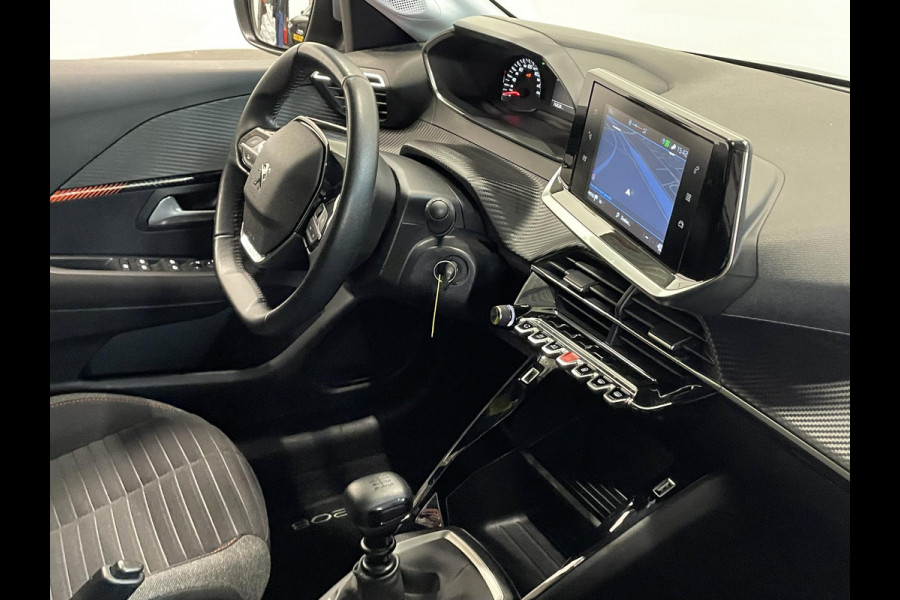 Peugeot 208 1.2 PureTech 100pk Active Pack | Navigatie | Apple Carplay/Android Auto | Parkeersensoren achter | Cruise Control | Airco | Lichtmetalen velgen