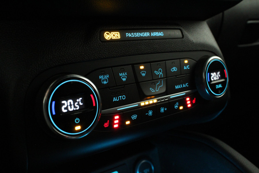 Ford Kuga 2.5 PHEV ST-Line X 225pk > Winterpakket/Trekhaak/all season/Frozen White/Plug-in hybride