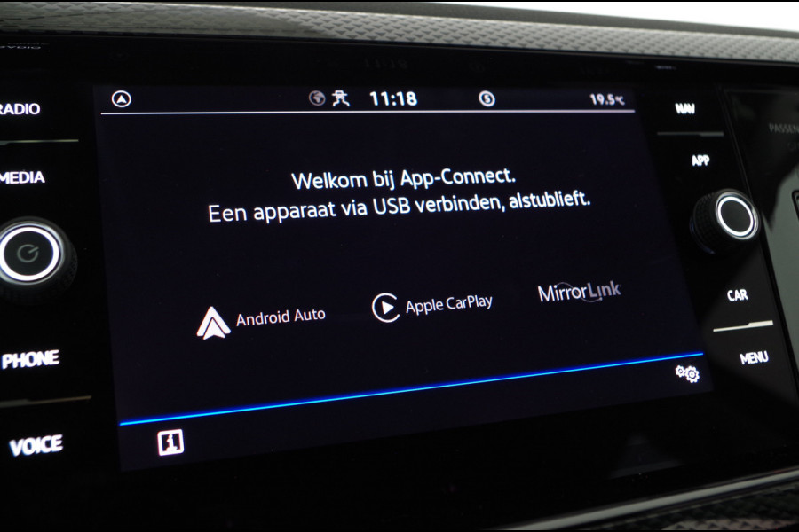 Volkswagen Taigo 1.0 TSI Life Edition Camera/adapt.cruise/Navi/parkeersensor V en A