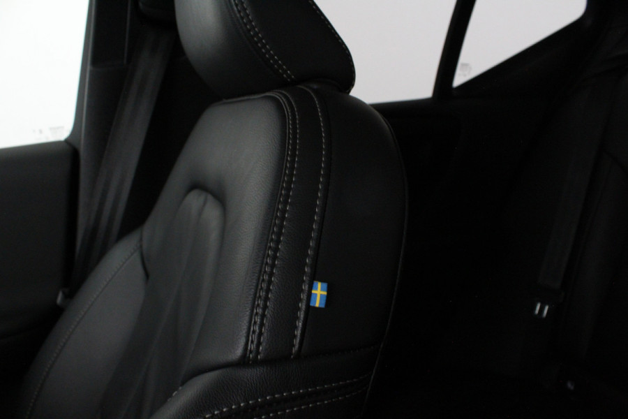 Volvo XC40 1.5 T5 Recharge Ultimate Bright Pano.schuif/Leer/Memory/Harman Kardon