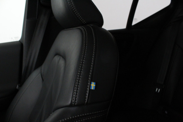 Volvo XC40 1.5 T5 Recharge Ultimate Bright Pano.schuif/Leer/Memory/Harman Kardon