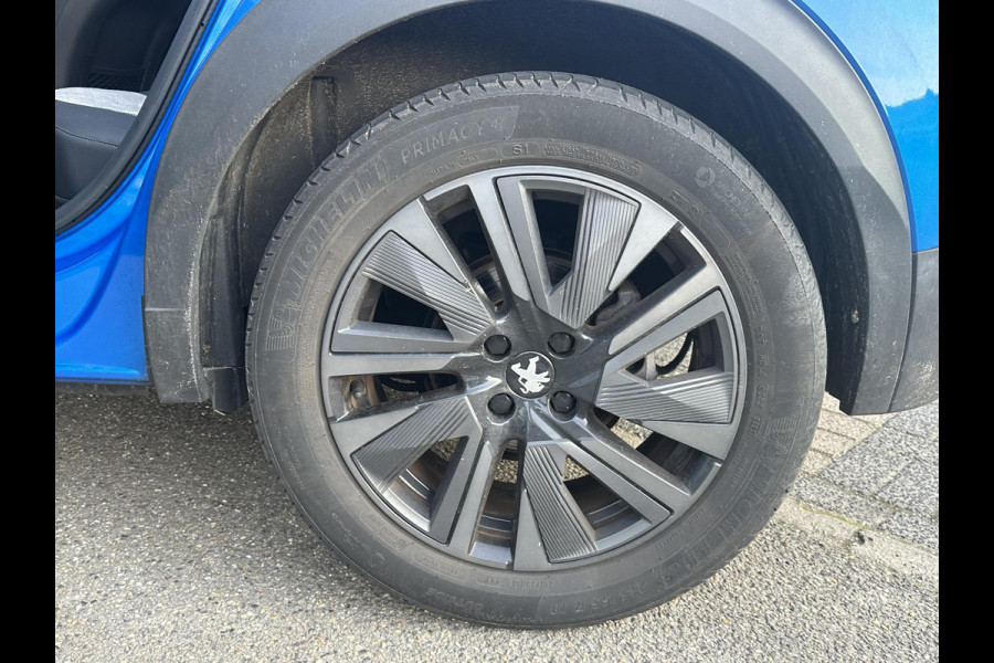 Peugeot e-2008 EV GT Pack 50 kWh SOH 90% | 3-Fase boordlader | Warmtepomp | Open Panoramadak | Camera | Stoelverwarming | Adaptieve Cruise Control | Full Option | Dealeronderhouden | Inclusief 12 mnd BOVAG garantie |