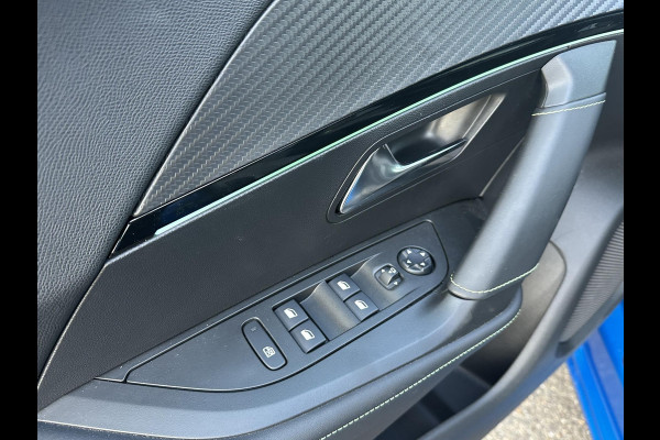 Peugeot e-2008 EV GT Pack 50 kWh SOH 90% | 3-Fase boordlader | Warmtepomp | Open Panoramadak | Camera | Stoelverwarming | Adaptieve Cruise Control | Full Option | Dealeronderhouden | Inclusief 12 mnd BOVAG garantie |