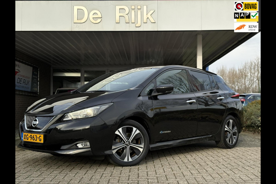 Nissan Leaf N-Connecta 40 kWh (SoH 90%!) | Navi, Carplay/Android, 360camera, ACC, Stoel+Stuur+Achterbankverw. |