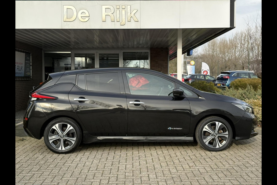 Nissan Leaf N-Connecta 40 kWh (SoH 90%!) | Navi, Carplay/Android, 360camera, ACC, Stoel+Stuur+Achterbankverw. |
