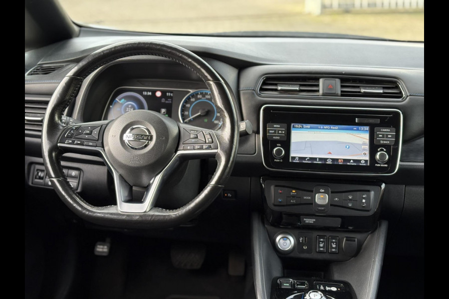 Nissan Leaf N-Connecta 40 kWh (SoH 90%!) | Navi, Carplay/Android, 360camera, ACC, Stoel+Stuur+Achterbankverw. |