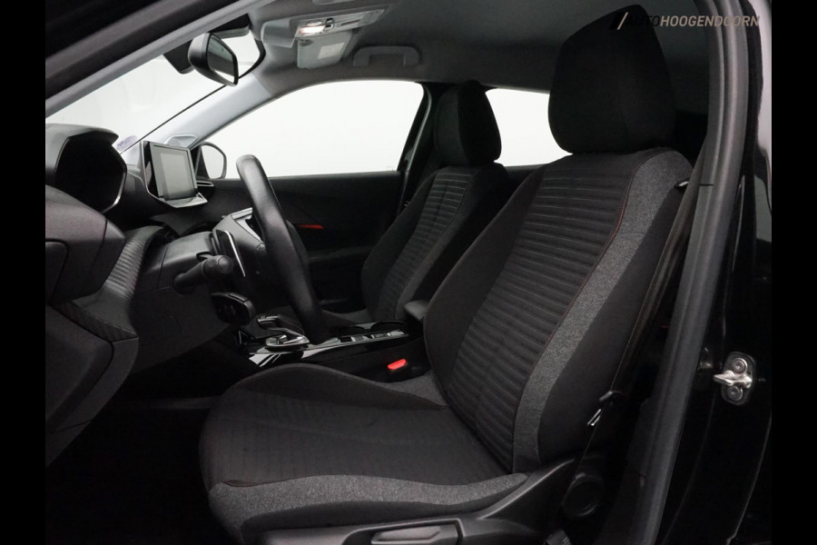 Peugeot 2008 1.2 PureTech Active Pack Sport (APPLE CARPLAY,CRUISE,LED,PARKEERSENSOREN,CLIMATE,LM-VELGEN,SPORTSTOELEN,NIEUWE APK)