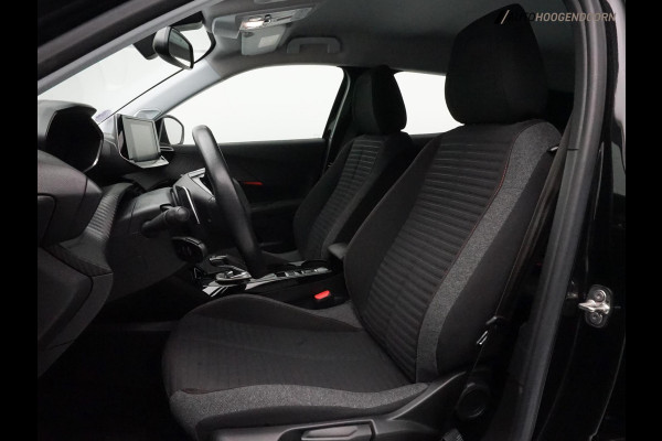 Peugeot 2008 1.2 PureTech Active Pack Sport (APPLE CARPLAY,CRUISE,LED,PARKEERSENSOREN,CLIMATE,LM-VELGEN,SPORTSTOELEN,NIEUWE APK)