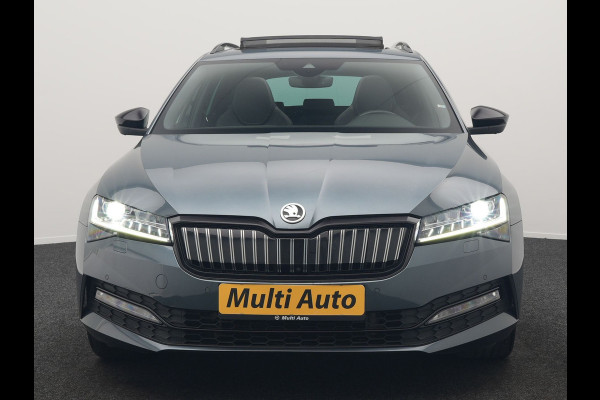 Škoda Superb Combi 1.4 TSI iV Sportline Business Plug In Hybrid 218pk Dealer O.H. PHEV | Trekhaak Af Fabriek | Panodak | Adaptive Cruise | 360 Camera | Alcantara Sportstoelen Memory & Verwarmd | Apple Carplay | Keyless | Blis | Virtual | Navigatie | DAB |