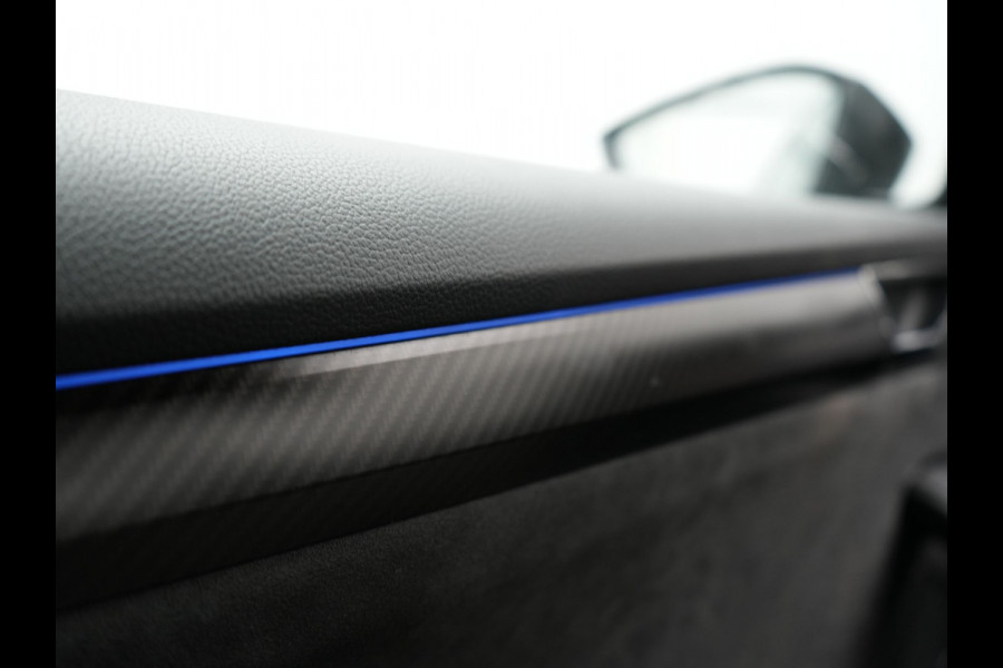 Škoda Superb Combi 1.4 TSI iV Sportline Business Plug In Hybrid 218pk Dealer O.H. PHEV | Trekhaak Af Fabriek | Panodak | Adaptive Cruise | 360 Camera | Alcantara Sportstoelen Memory & Verwarmd | Apple Carplay | Keyless | Blis | Virtual | Navigatie | DAB |