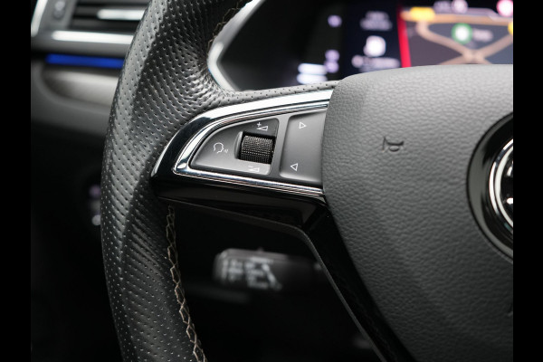 Škoda Superb Combi 1.4 TSI iV Sportline Business Plug In Hybrid 218pk Dealer O.H. PHEV | Trekhaak Af Fabriek | Panodak | Adaptive Cruise | 360 Camera | Alcantara Sportstoelen Memory & Verwarmd | Apple Carplay | Keyless | Blis | Virtual | Navigatie | DAB |