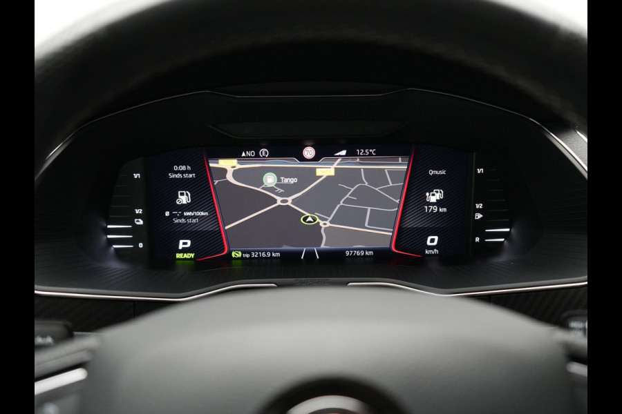 Škoda Superb Combi 1.4 TSI iV Sportline Business Plug In Hybrid 218pk Dealer O.H. PHEV | Trekhaak Af Fabriek | Panodak | Adaptive Cruise | 360 Camera | Alcantara Sportstoelen Memory & Verwarmd | Apple Carplay | Keyless | Blis | Virtual | Navigatie | DAB |