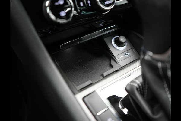 Škoda Superb Combi 1.4 TSI iV Sportline Business Plug In Hybrid 218pk Dealer O.H. PHEV | Trekhaak Af Fabriek | Panodak | Adaptive Cruise | 360 Camera | Alcantara Sportstoelen Memory & Verwarmd | Apple Carplay | Keyless | Blis | Virtual | Navigatie | DAB |